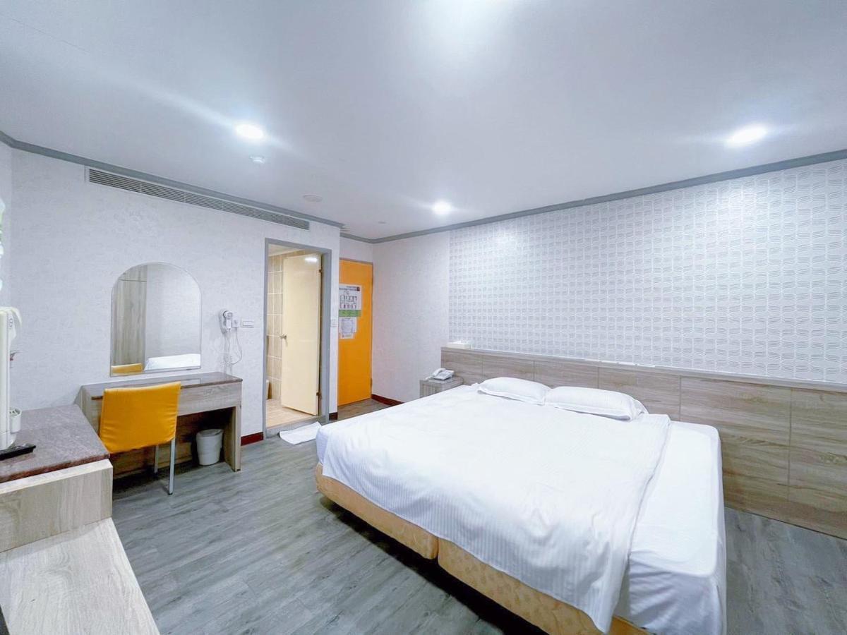 A22 Wei Lu Hotel Чжунли Экстерьер фото